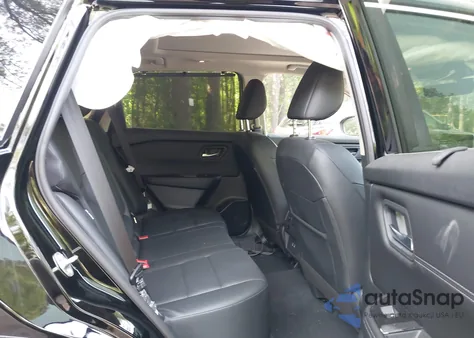 2025 Nissan Rogue Sv Intelligent Awd z USA, uszkodzony, nr VIN JN8BT3BB5SW146088